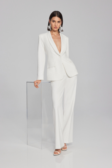 Elegante witte jumpsuit voor huwelijk en voor gala